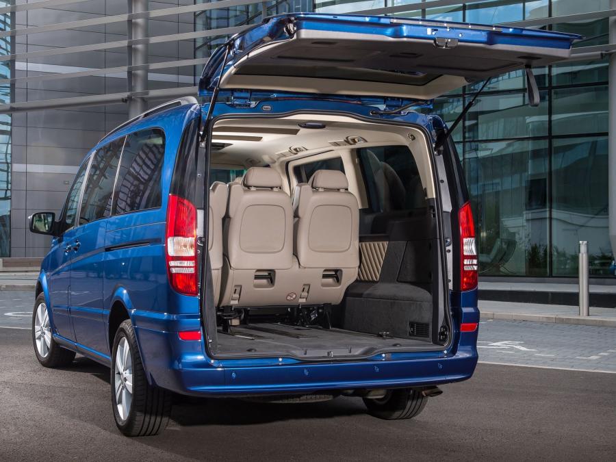 Mercedes-Benz Viano 2010 года  (UK) (фото 15 из 18)